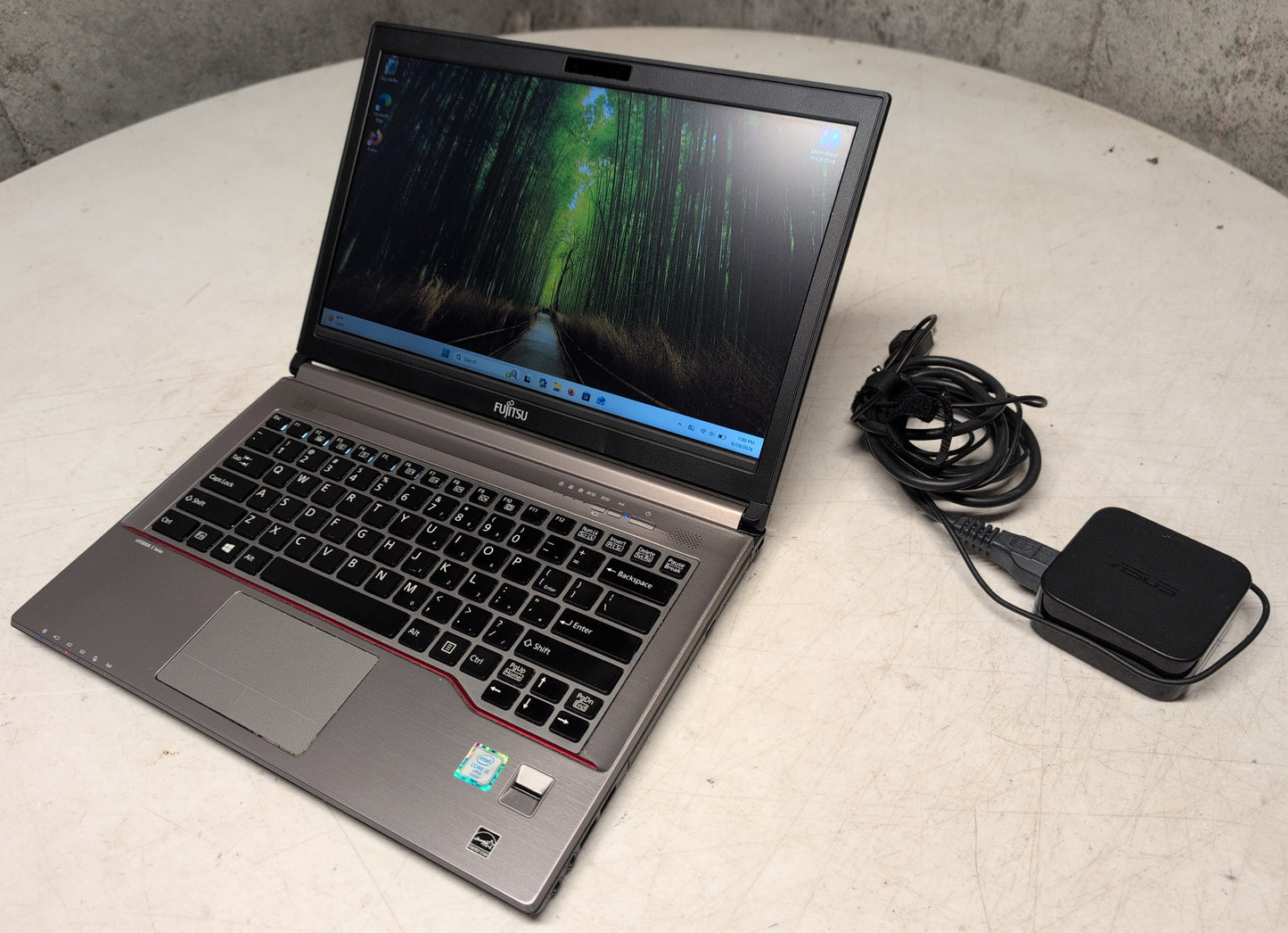 Fujitsu LIFEBOOK E746 Intel Core i5 Windows 11 Laptop