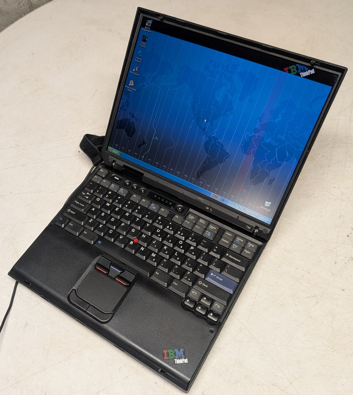 IBM ThinkPad T30 Windows XP Vintage Laptop