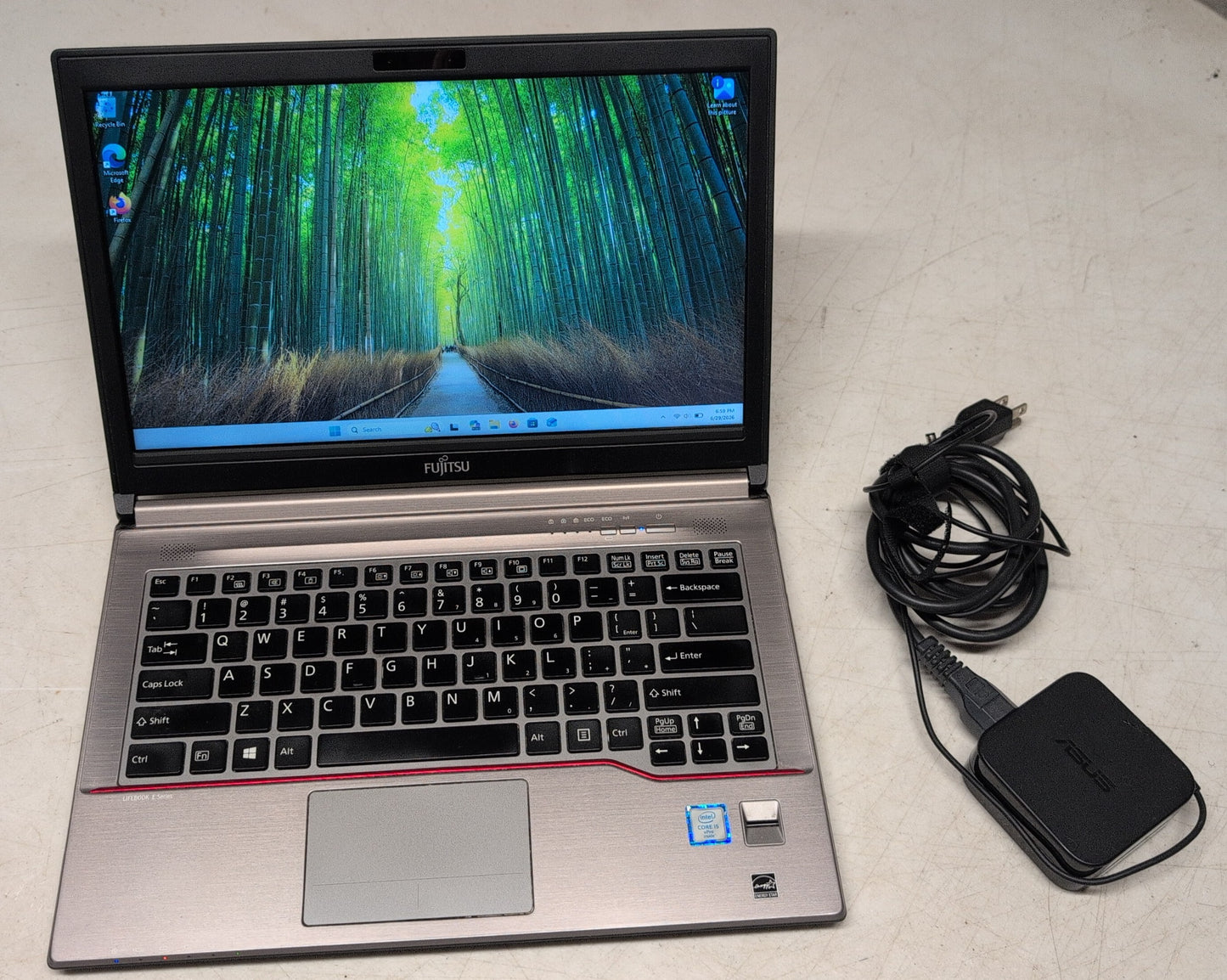 Fujitsu LIFEBOOK E746 Intel Core i5 Windows 11 Laptop