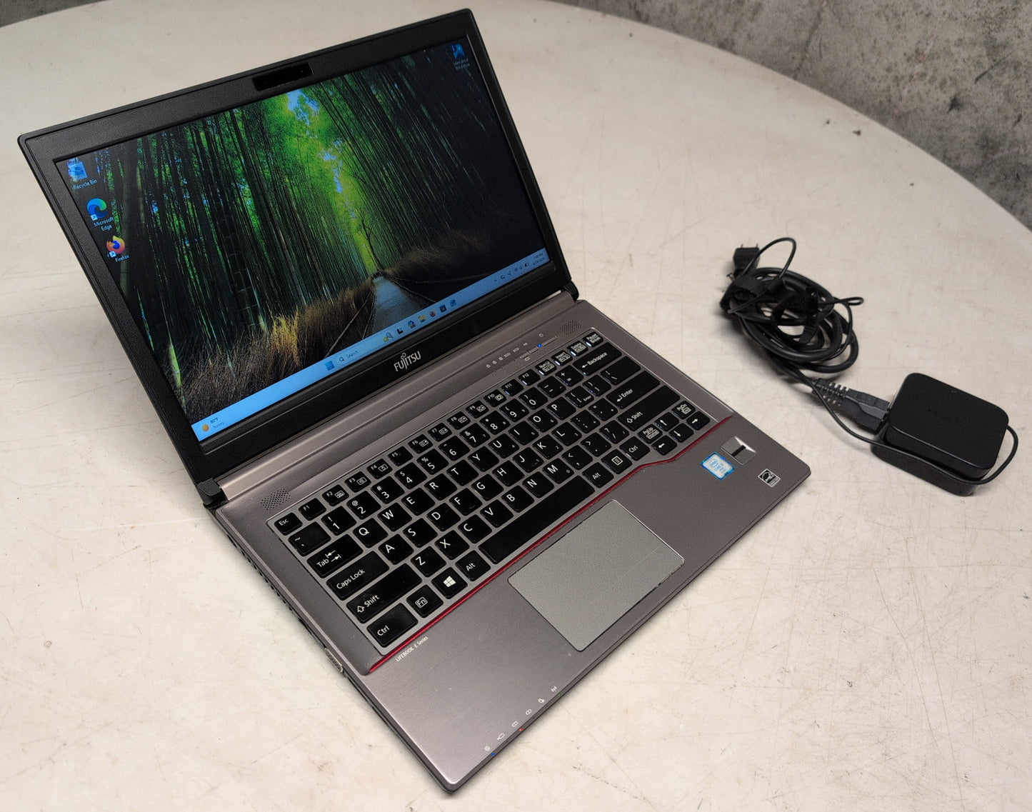 Fujitsu LIFEBOOK E746 Intel Core i5 Windows 11 Laptop