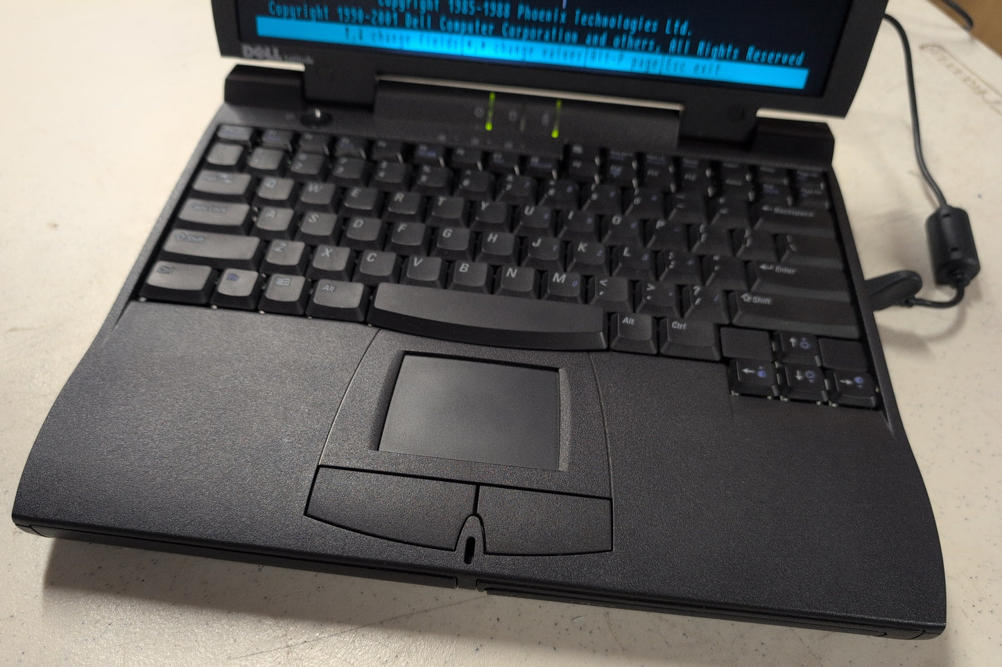 Dell Latitude CPi Vintage Pentium II Laptop Windows 2000