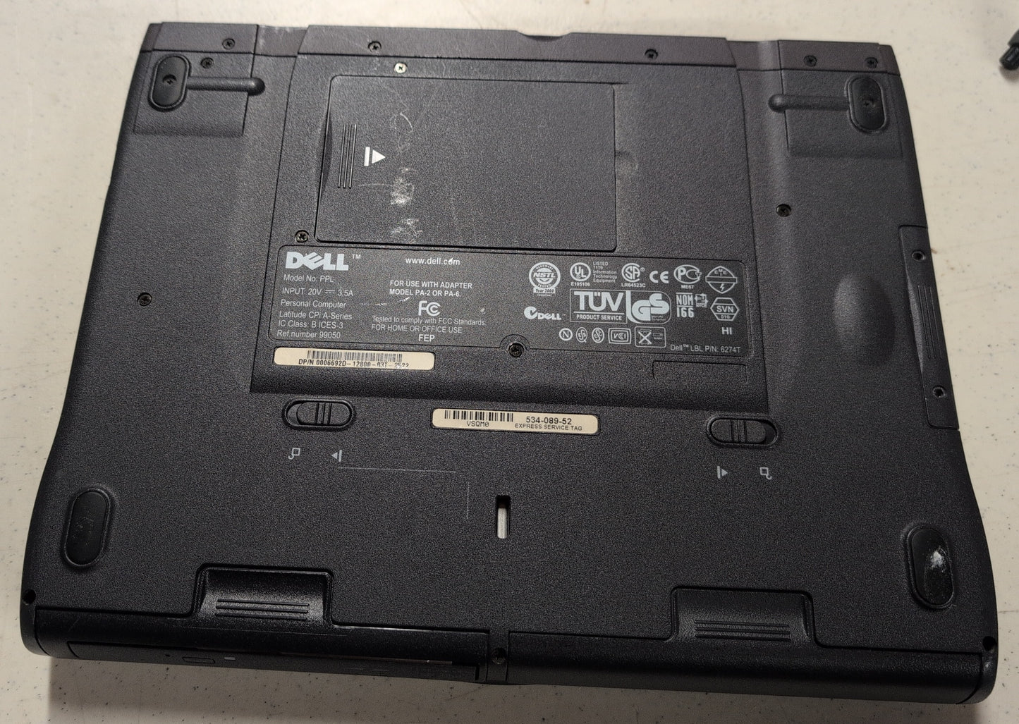 Dell Latitude CPi Vintage Pentium II Laptop Windows 2000