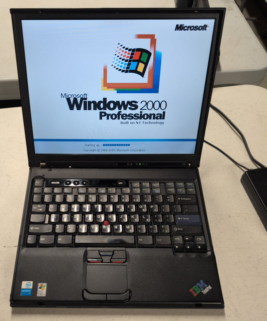 IBM ThinkPad T40 Windows 2000 Vintage Pentium M Laptop